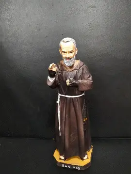 FIGURA PADRE PIO. 20 CM